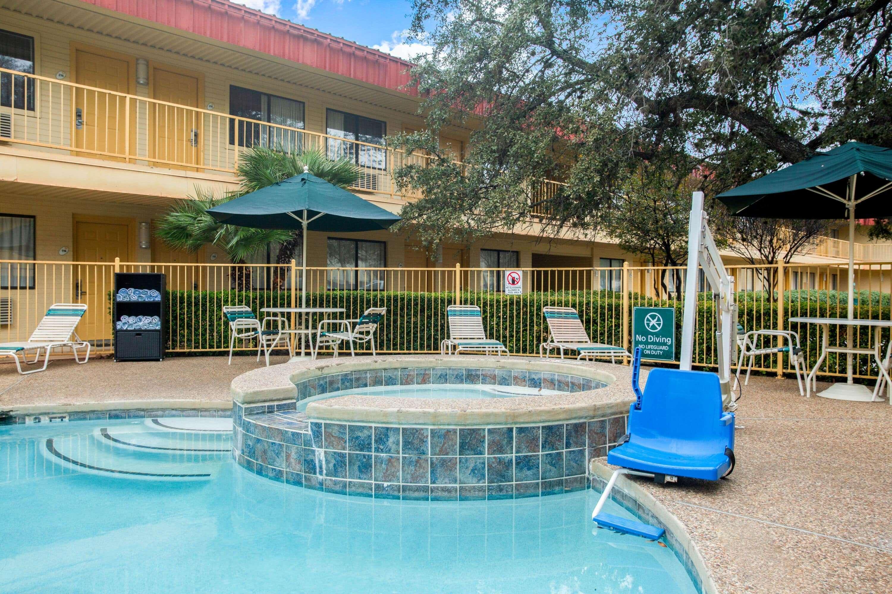 La Quinta Inn By Wyndham San Marcos Esterno foto